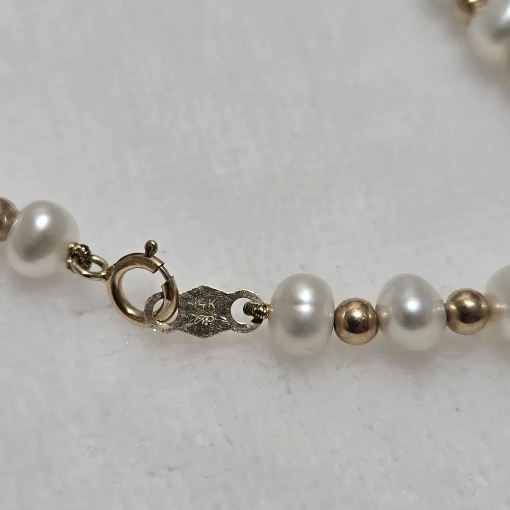 14k Gold and White Pearl Bracelet, Size 7